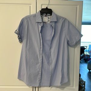 Men (really teenage boy) short sleeve collared shirt
